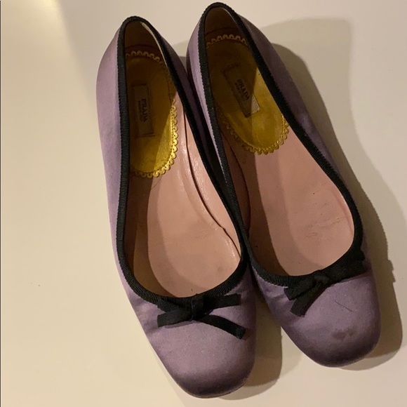 Prada flats RARE FIND - Picture 1 of 4